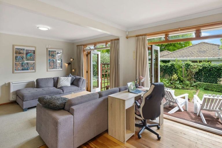 Photo of property in 21 Parata Street, Hokowhitu, Palmerston North, 4410