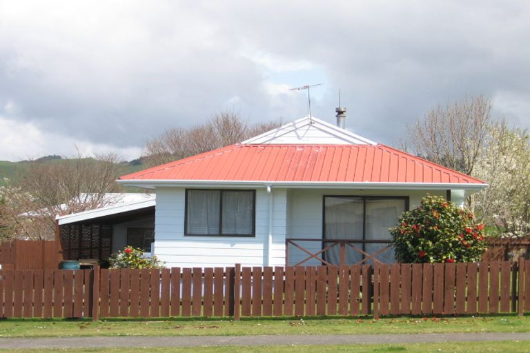 Photo of property in 9 Susan Street, Pukehangi, Rotorua, 3015