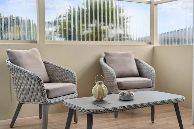 Photo of property in 236 Whitney Street, Blockhouse Bay, Auckland, 0600