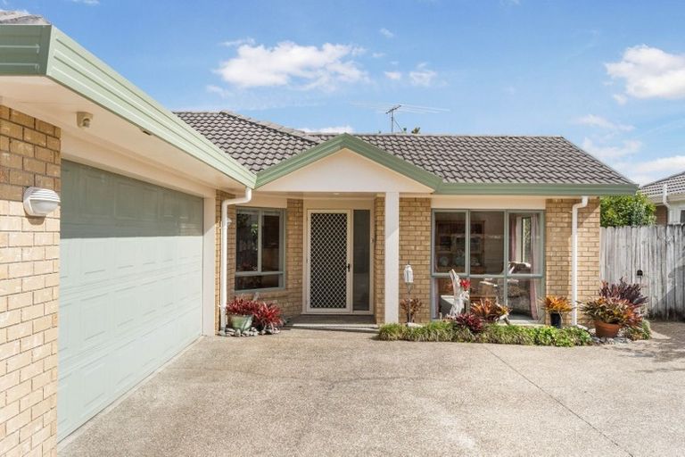 Photo of property in 2/3 Inagh Close, Dannemora, Auckland, 2016