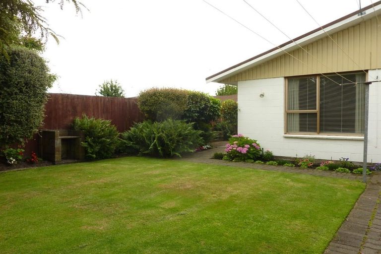 Photo of property in 2/103 Teesdale Street, Burnside, Christchurch, 8053
