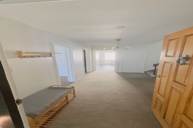 Photo of property in 247 Forrest Hill Road, Forrest Hill, Auckland, 0620