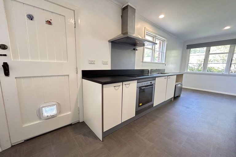 Photo of property in 35 Attlee Crescent, Bryndwr, Christchurch, 8053