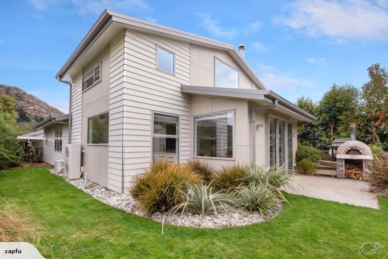 Photo of property in 13 Magnolia Place, Frankton, Queenstown, 9300