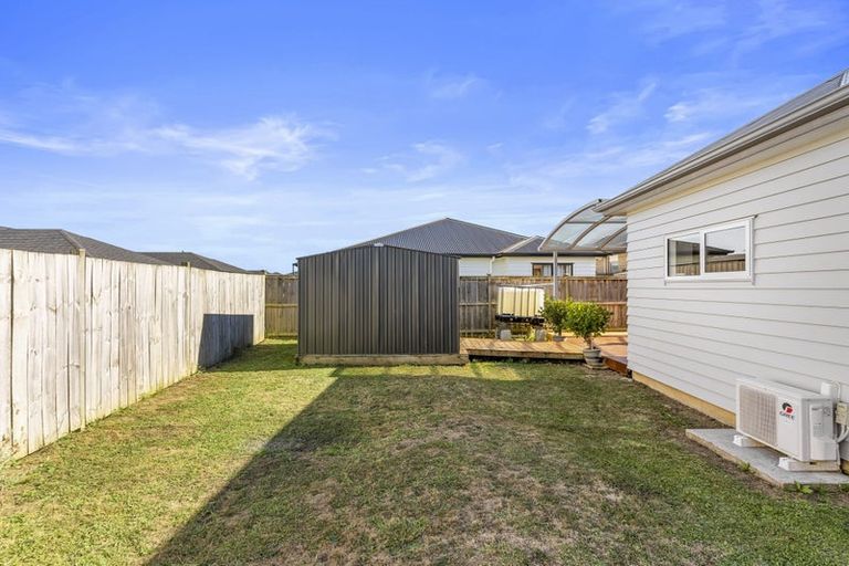 Photo of property in 24 Holcroft Street, Papakura, 2110