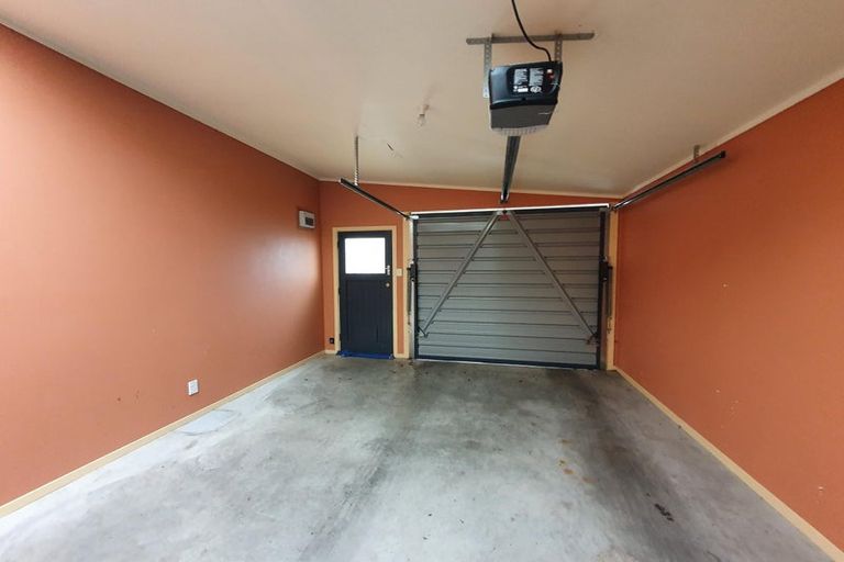 Photo of property in 18a Mckenzie Street, Levin, 5510