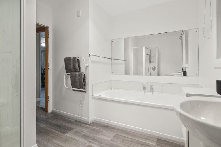 Photo of property in 86 Hocken Street, Kenmure, Dunedin, 9011