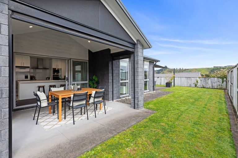 Photo of property in 10 Rochfort Crescent, Pyes Pa, Tauranga, 3112