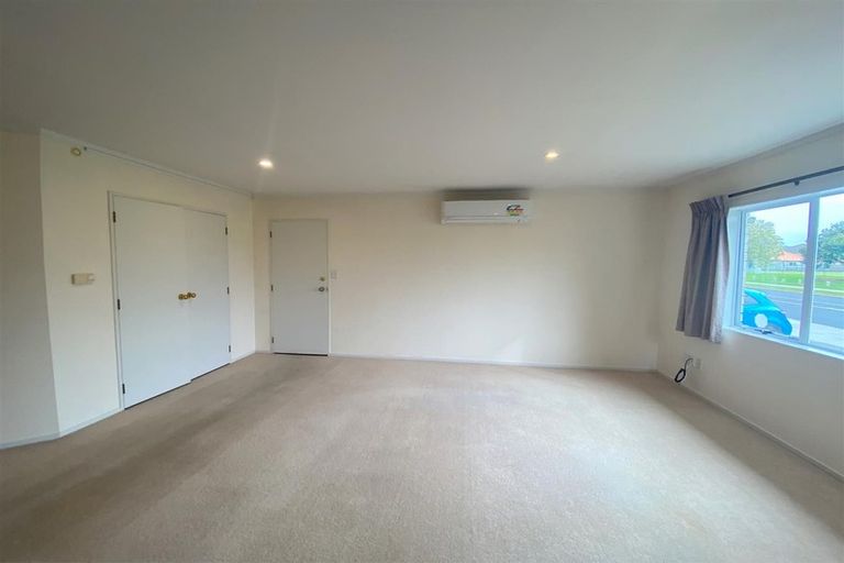 Photo of property in 1/72 Millhouse Drive, Northpark, Auckland, 2013