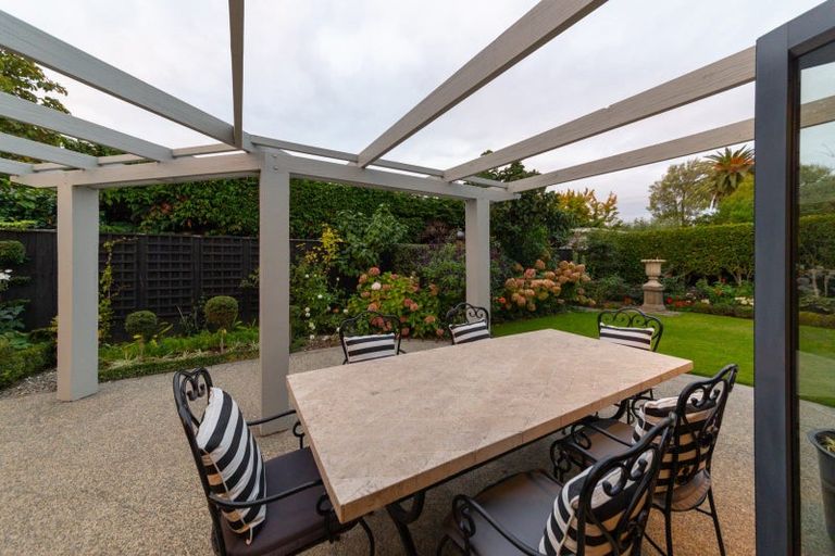 Photo of property in 86a Pahiatua Street, Hokowhitu, Palmerston North, 4410