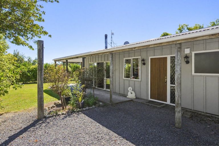 Photo of property in 63 South Manakau Road, Manakau, Otaki, 5583