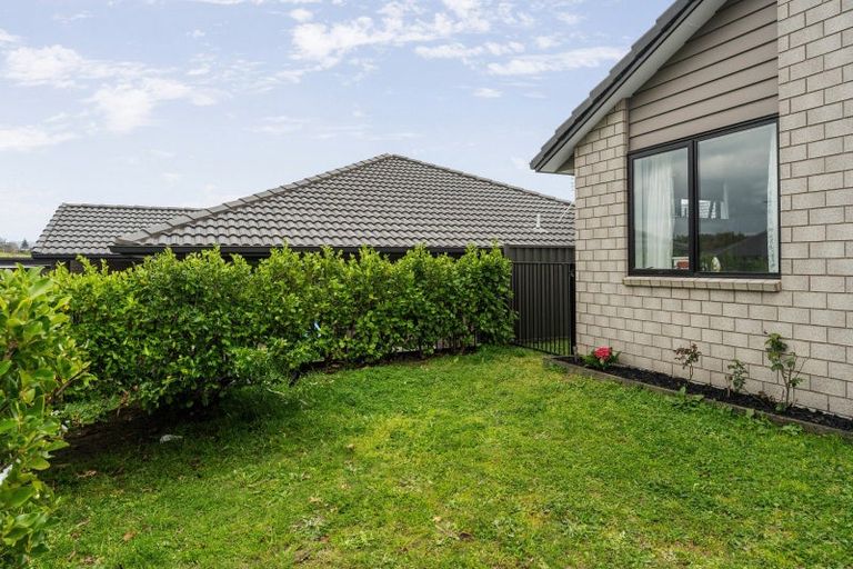 Photo of property in 8 Wai Huri Place, Omokoroa, 3114