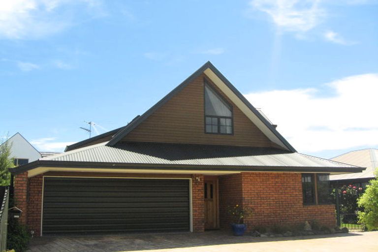 Photo of property in 1/12 Cordyline Place, Waimairi Beach, Christchurch, 8083