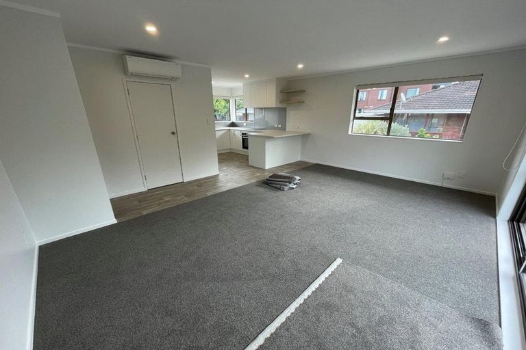 Photo of property in 2/45 Halver Road, Manurewa East, Auckland, 2102