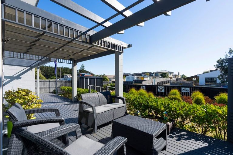 Photo of property in 26 Rua Avenue, Waitarere Beach, Levin, 5510