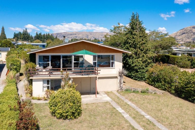 Photo of property in 98 Brownston Street, Wanaka, 9305