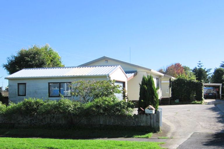 Photo of property in 19 Edgewater Drive, Pakuranga, Auckland, 2010