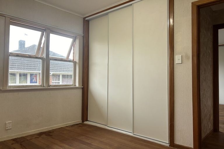 Photo of property in 2 Sunburst Street, Papakura, 2110