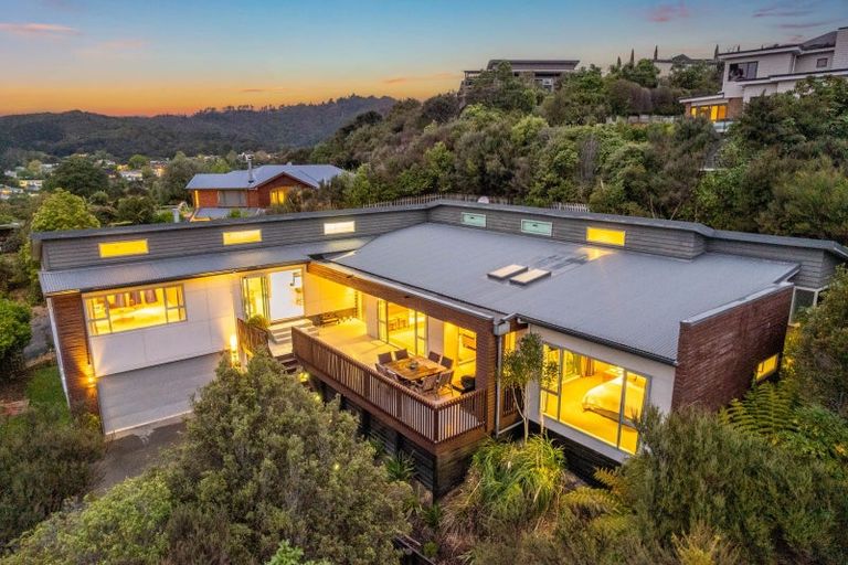 Photo of property in 9 Sylvan Way, Silverstream, Upper Hutt, 5019