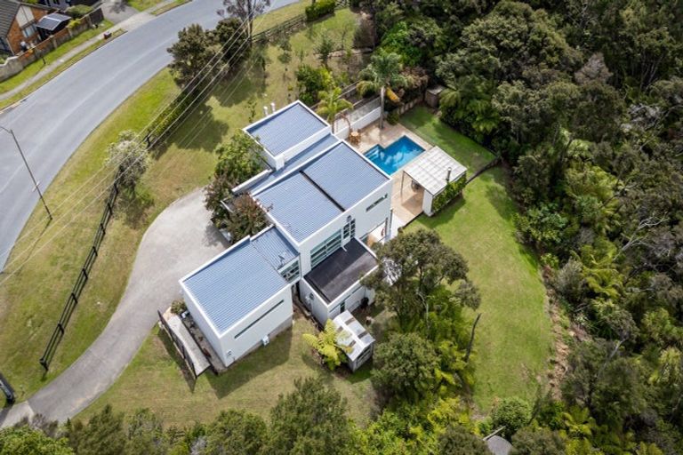 Photo of property in 160 Schnapper Rock Road, Schnapper Rock, Auckland, 0632