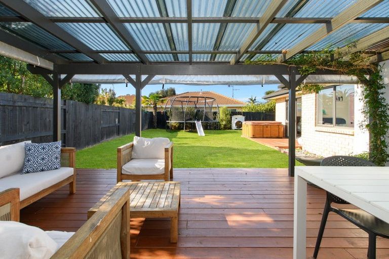 Photo of property in 17 Andalusian Place, Papamoa Beach, Papamoa, 3118