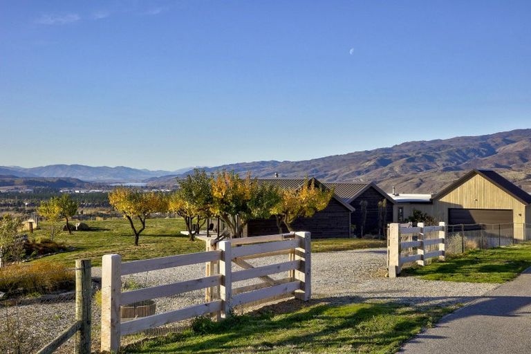 Photo of property in 112 Hall Road, Bannockburn, Cromwell, 9384