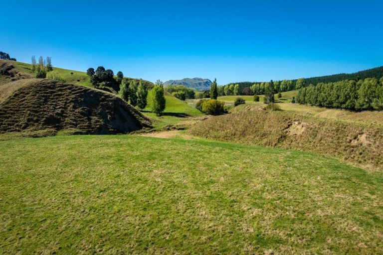 Photo of property in 2106b Kahuranaki Road, Elsthorpe, 4295