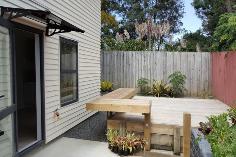 Photo of property in 45j Brandon Road, Glen Eden, Auckland, 0602