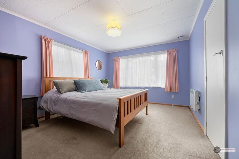 Photo of property in 130 Wainuiomata Road, Wainuiomata, Lower Hutt, 5014