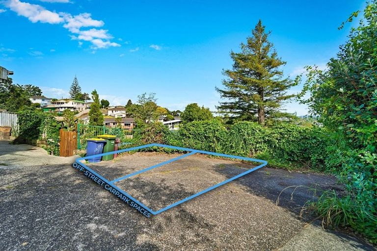 Photo of property in 23 Cedar Heights Avenue, Massey, Auckland, 0614