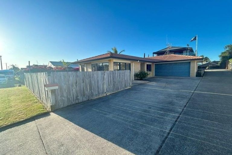 Photo of property in 65a Percy Road, Papamoa Beach, Papamoa, 3118