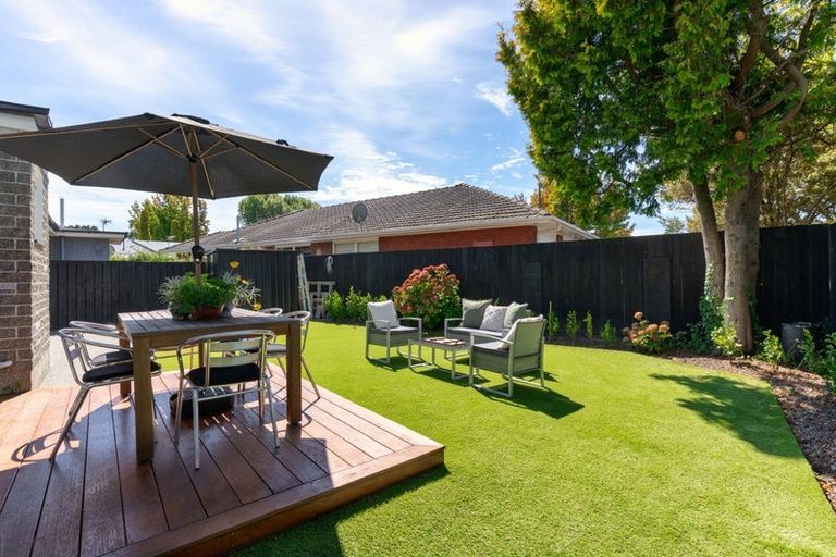 Photo of property in 1/4 Wadeley Road, Ilam, Christchurch, 8041