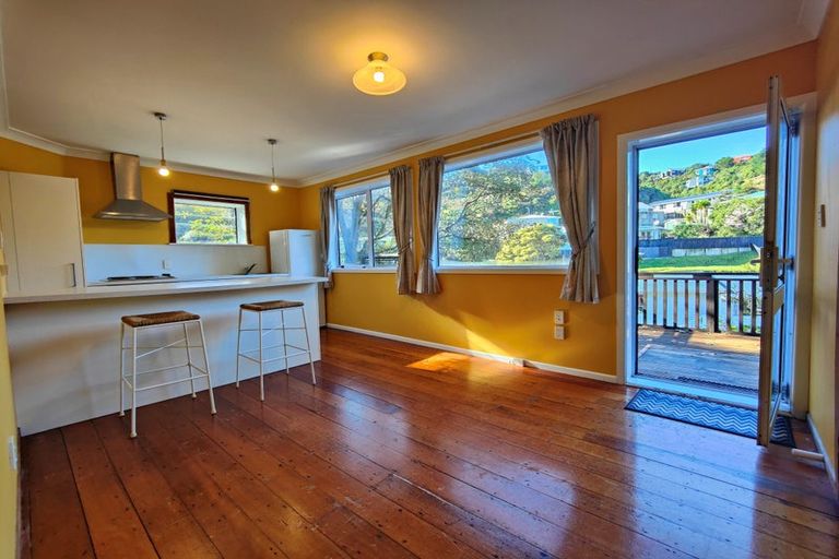 Photo of property in 47 Melrose Road, Island Bay, Wellington, 6023
