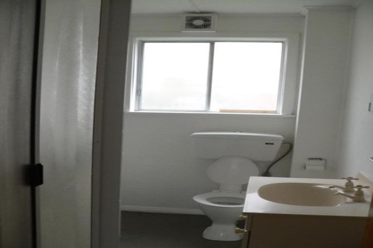 Photo of property in 1/246 Main Road, Tawa, Wellington, 5028