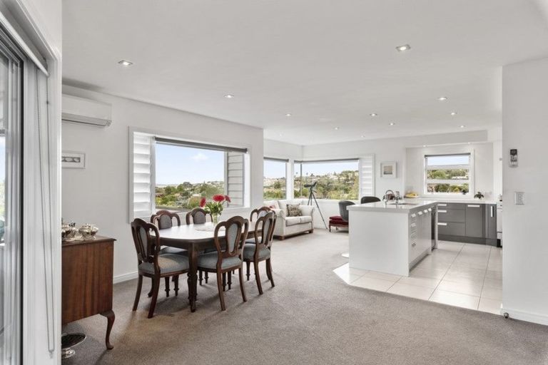 Photo of property in 37a Peter Terrace, Castor Bay, Auckland, 0620