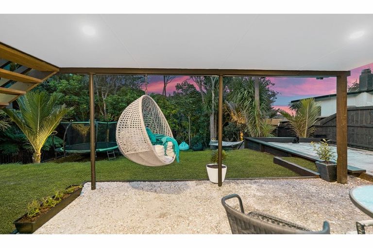 Photo of property in 105 Wood Bay Road, Titirangi, Auckland, 0604