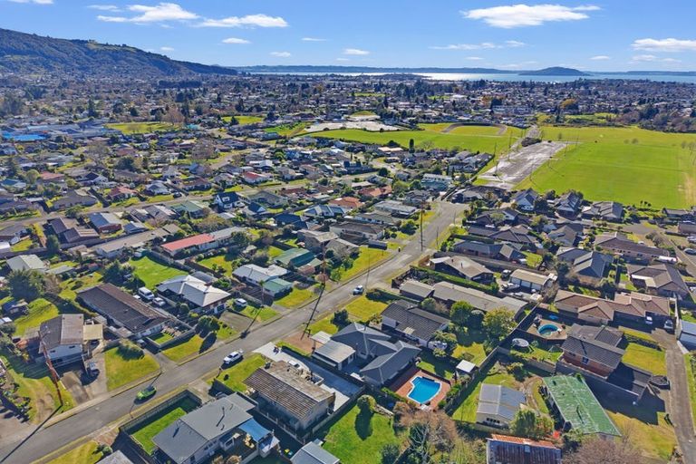 Photo of property in 15 Carter Drive, Pomare, Rotorua, 3015