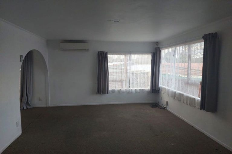 Photo of property in 15 Ribot Place, Randwick Park, Auckland, 2105