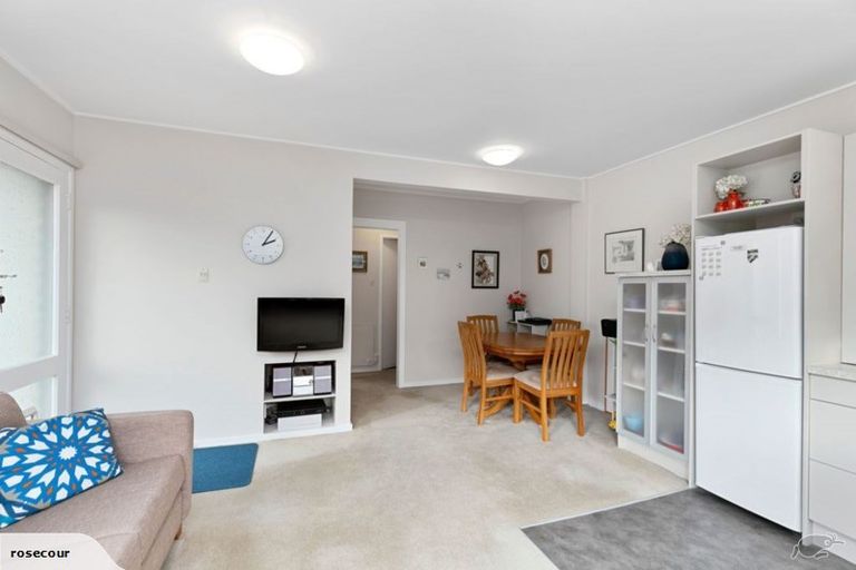 Photo of property in 7/147 Glenmore Street, Kelburn, Wellington, 6012
