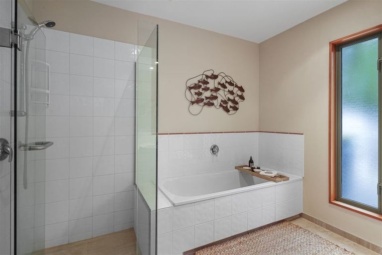 Photo of property in 262a Mount Pleasant Road, Mount Pleasant, Christchurch, 8081