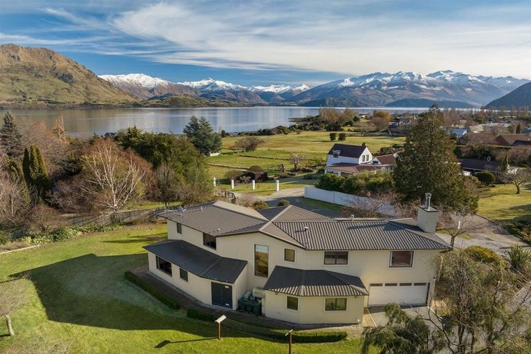 Photo of property in 200a Beacon Point Road, Wanaka, 9305