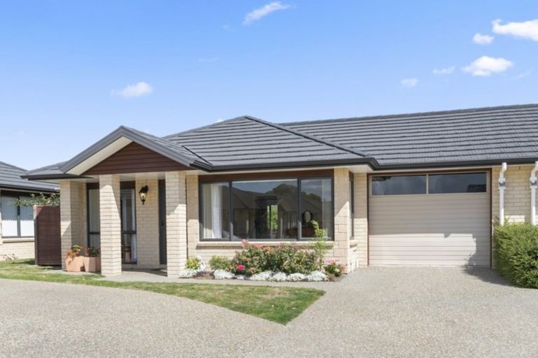 Photo of property in 20 Ian Peter Way, Otaki, 5512