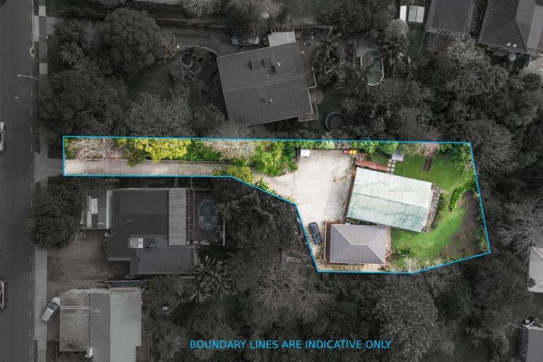 Photo of property in 39a Evelyn Road, Cockle Bay, Auckland, 2014
