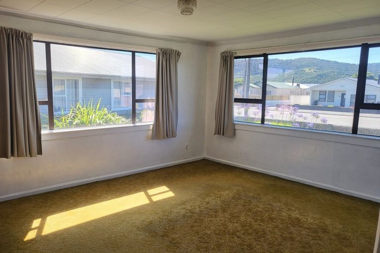 Photo of property in 116 Reid Street, Blaketown, Greymouth, 7805