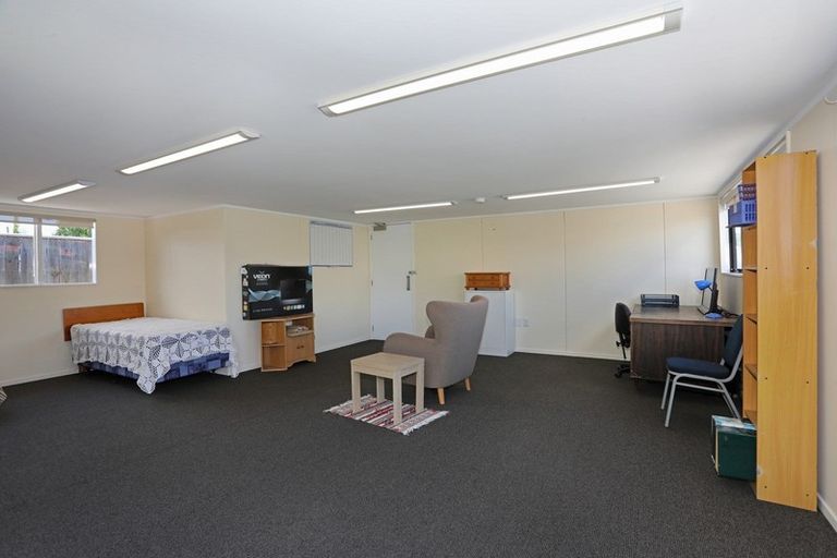 Photo of property in 161 Bridge Street, Bulls, 4818