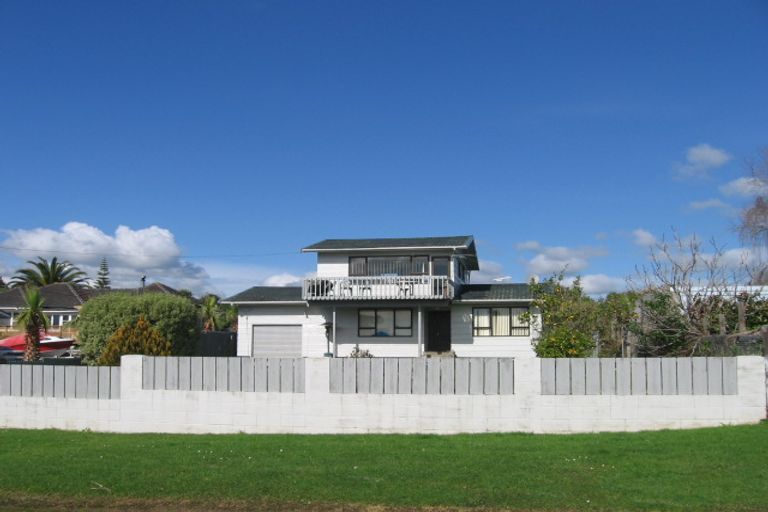 Photo of property in 18 Hawke Crescent, Beachlands, Auckland, 2018