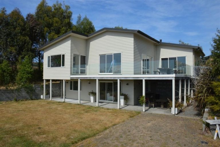 Photo of property in 135 Le Bons Bay Road, Le Bons Bay, Akaroa, 7583