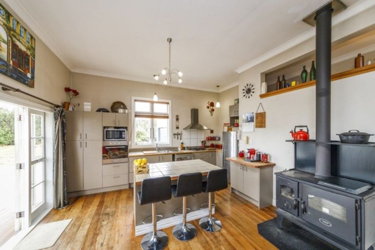 Photo of property in 50 London Street, Kimbolton, Feilding, 4777