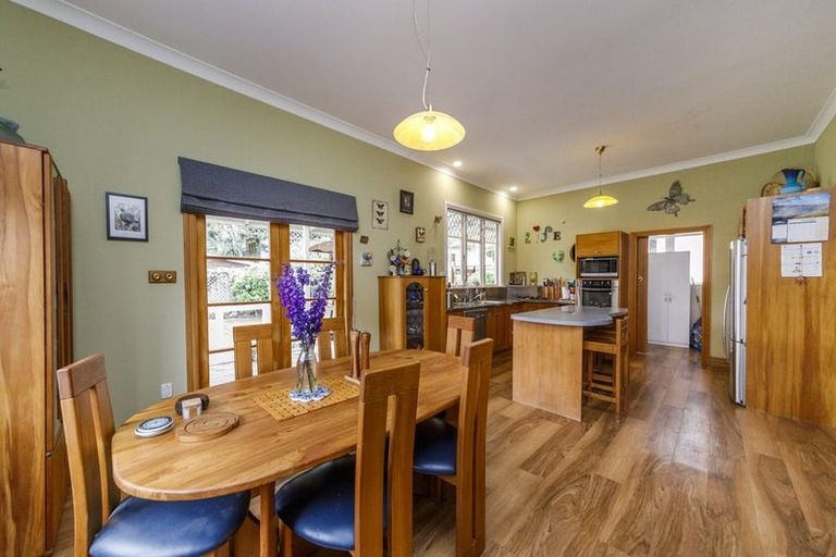 Photo of property in 9 Oxford Street, Hokowhitu, Palmerston North, 4410