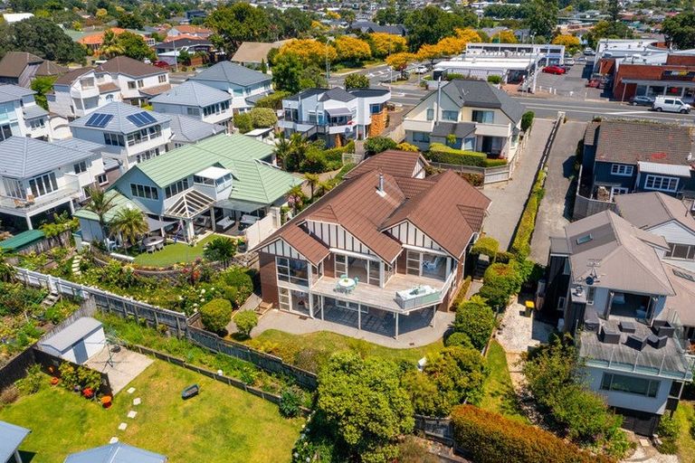 Photo of property in 2/40 Cook Street, Howick, Auckland, 2014